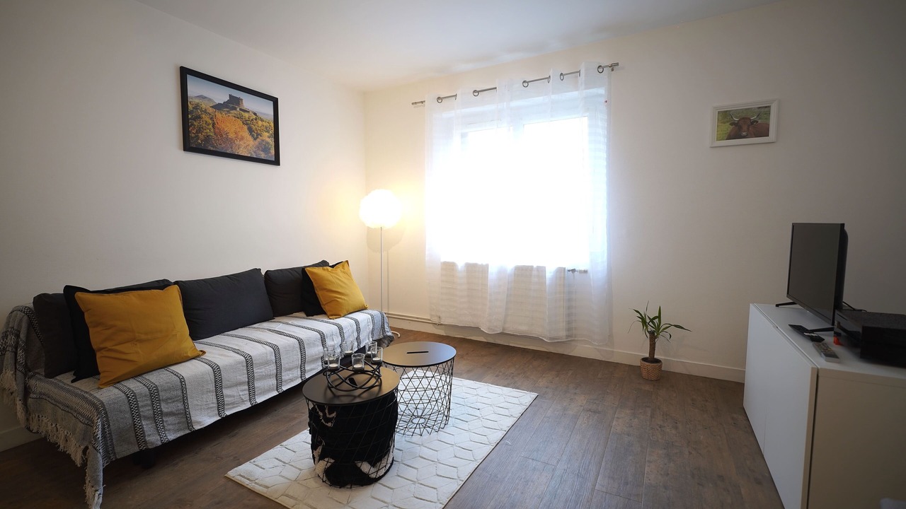 Photo of Livingroom in Issoire