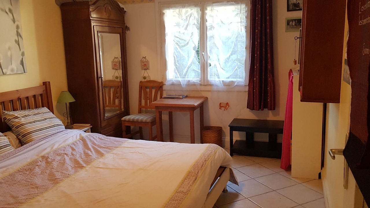 Photo of Bedroom in Villebon-sur-Yvette