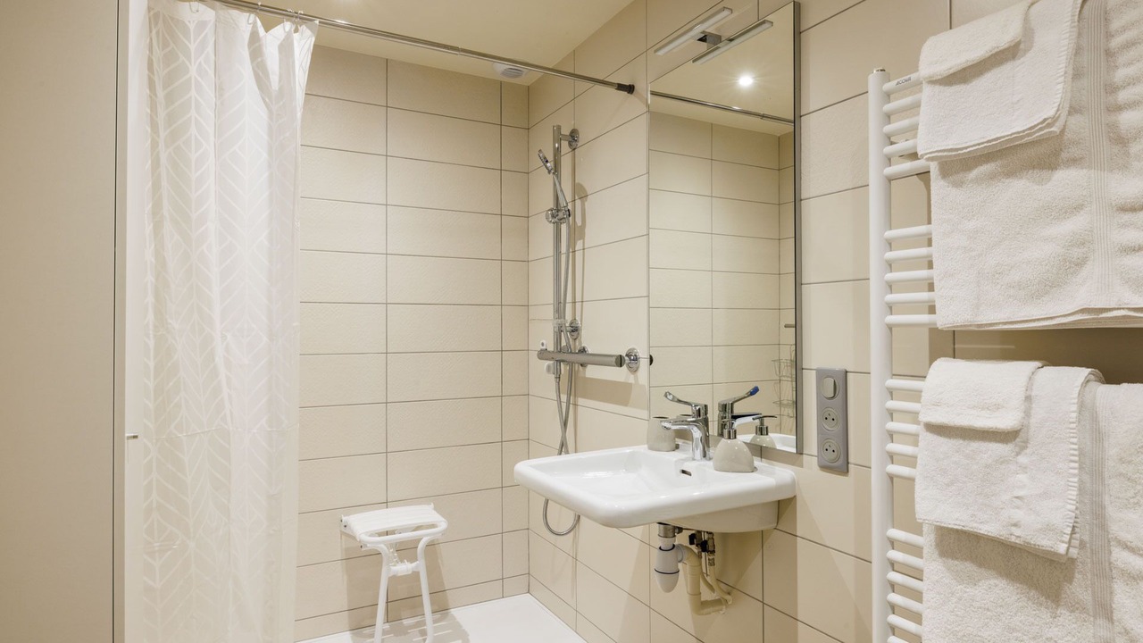 Photo of Bathroom in Voiteur