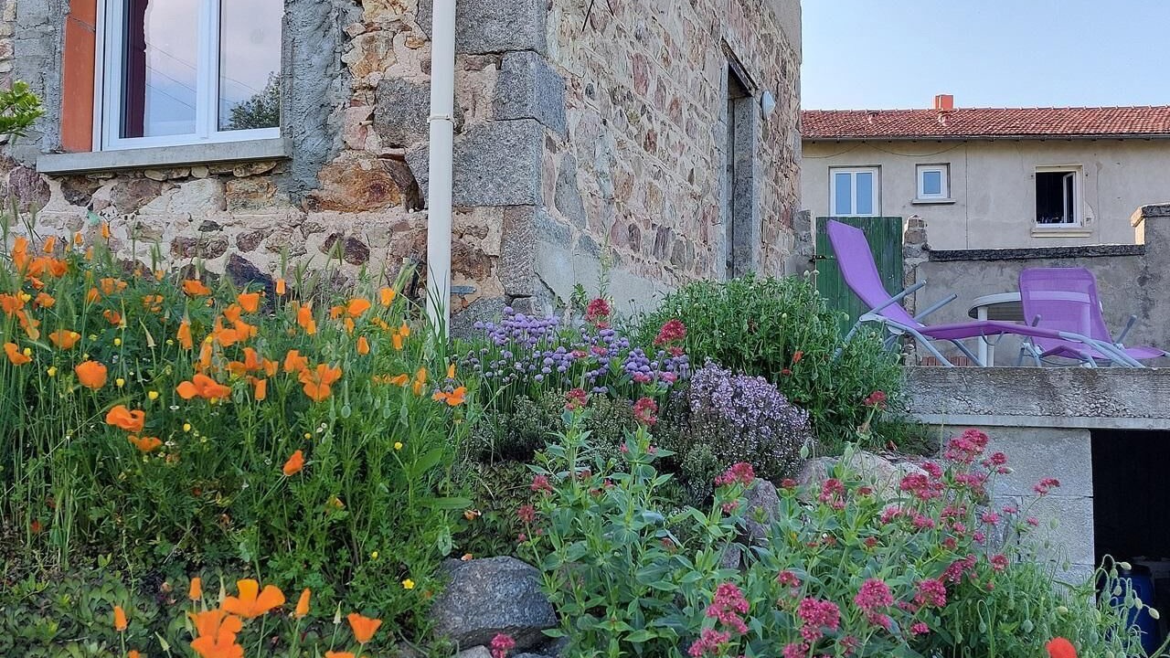Photo of Patio Balcony in Haute-Rivoire