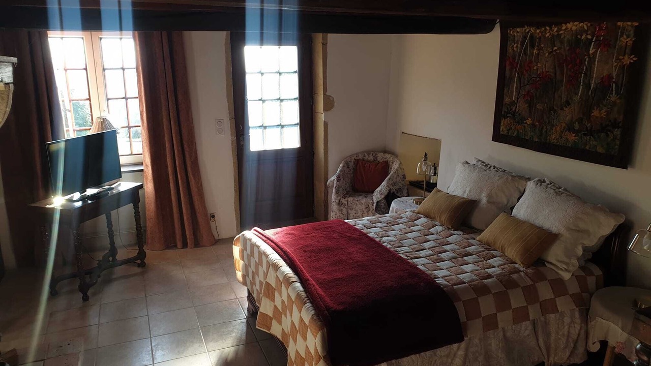 Photo of Bedroom in Mussy-sous-Dun