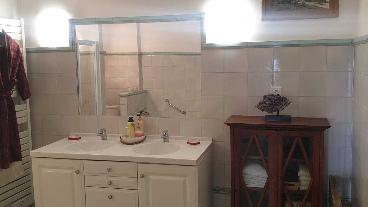 Photo of Bathroom in Mussy-sous-Dun