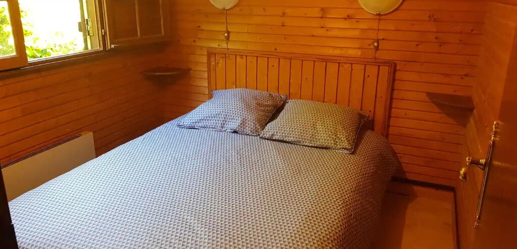 Photo of Bedroom in Saint-Martin-du-Puy