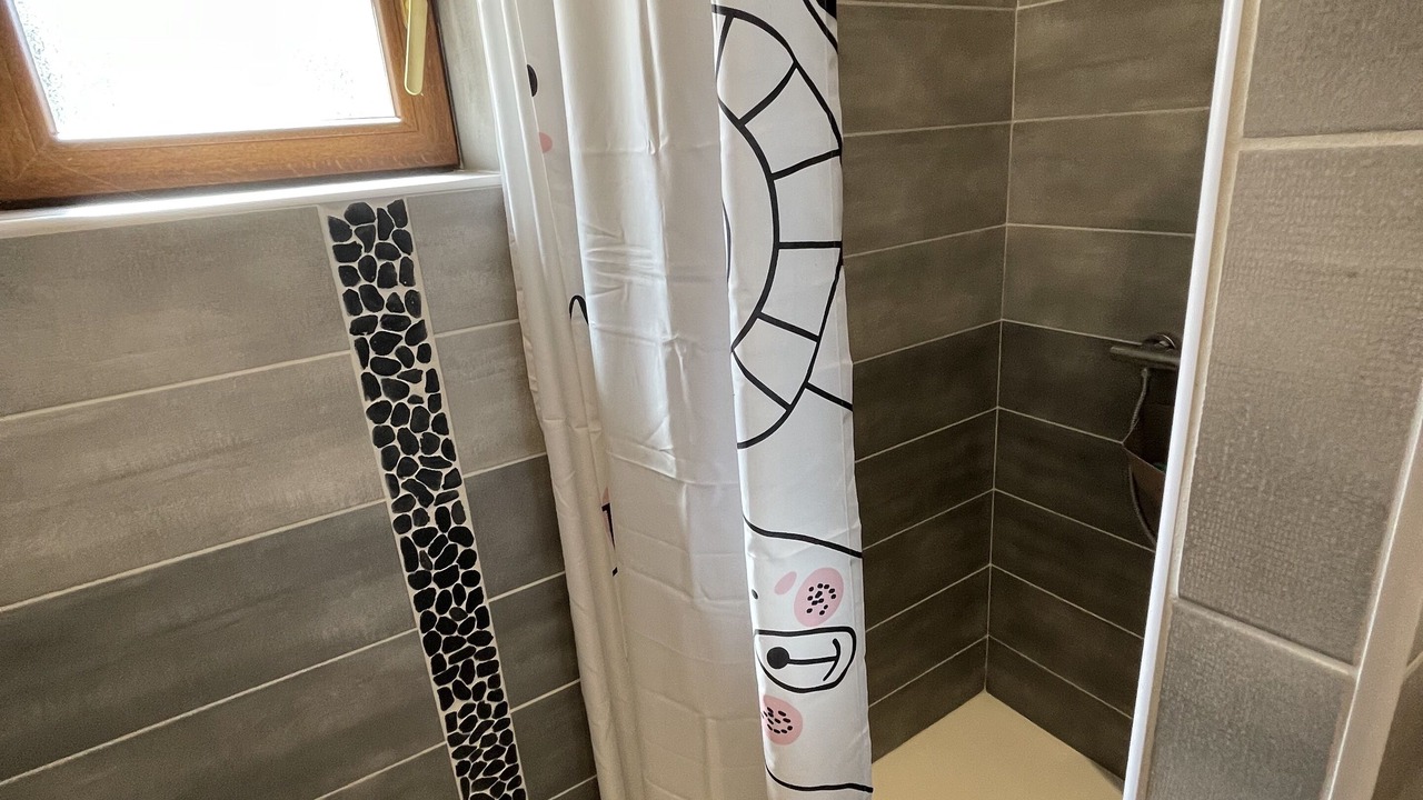 Photo of Bathroom in Salavre