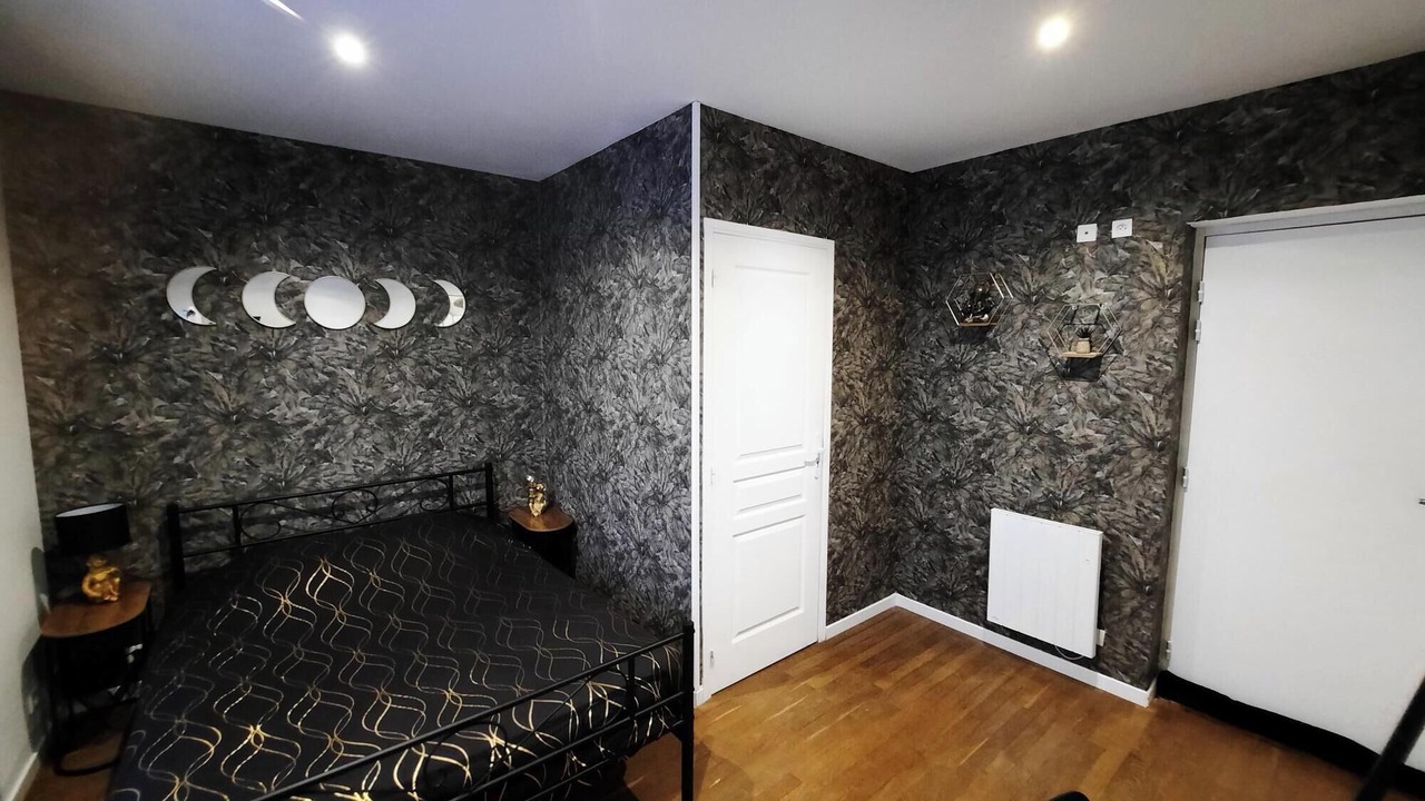 Photo of Bedroom in Vesoul