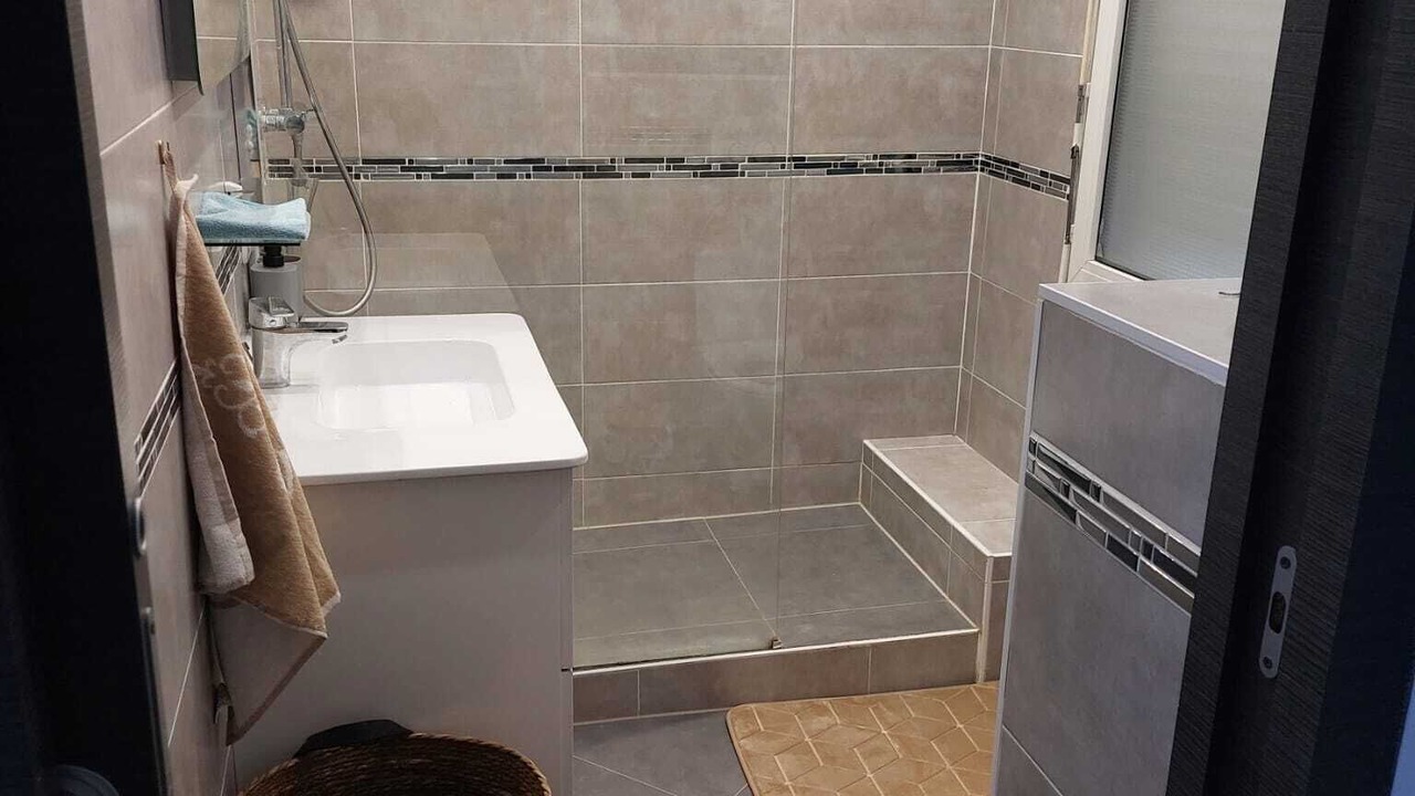 Photo of Bathroom in Savigny-sur-Orge