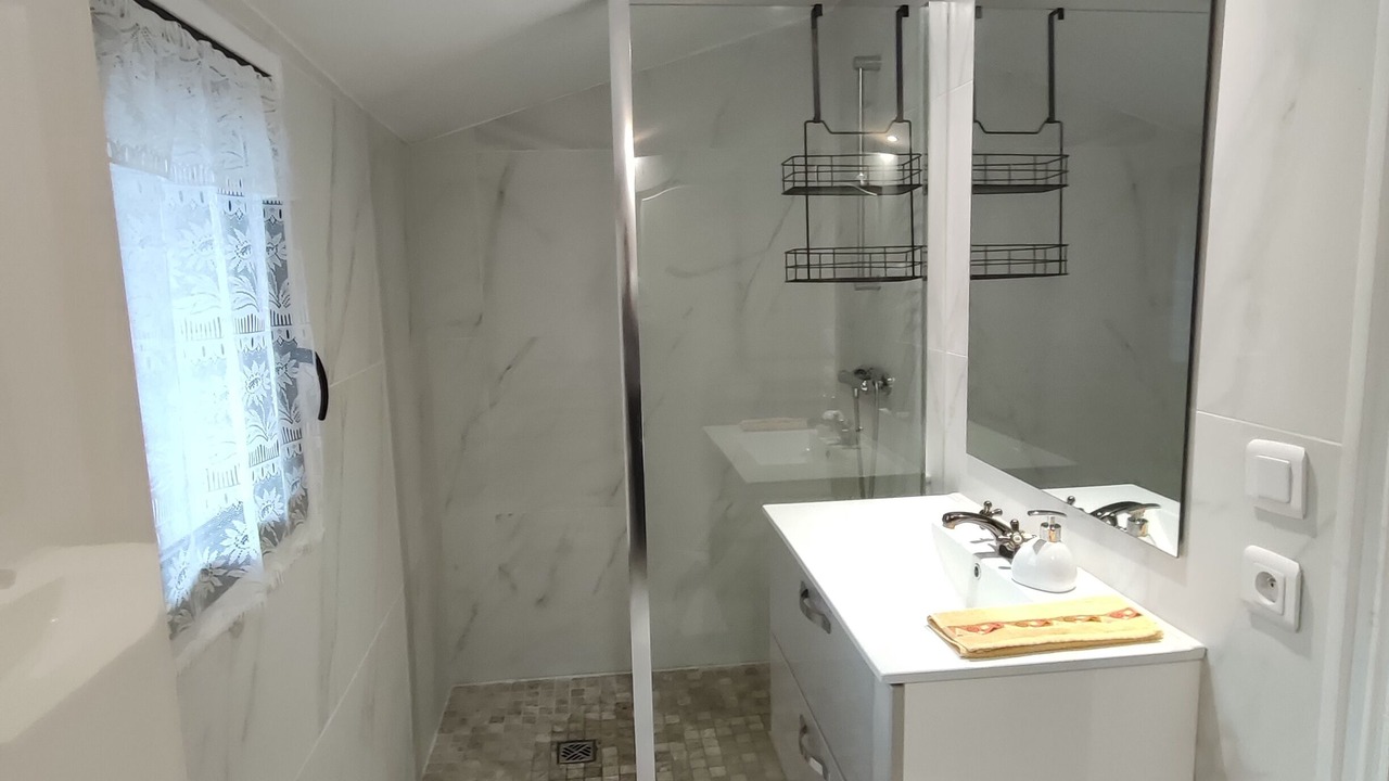 Photo of Bathroom in Colonzelle