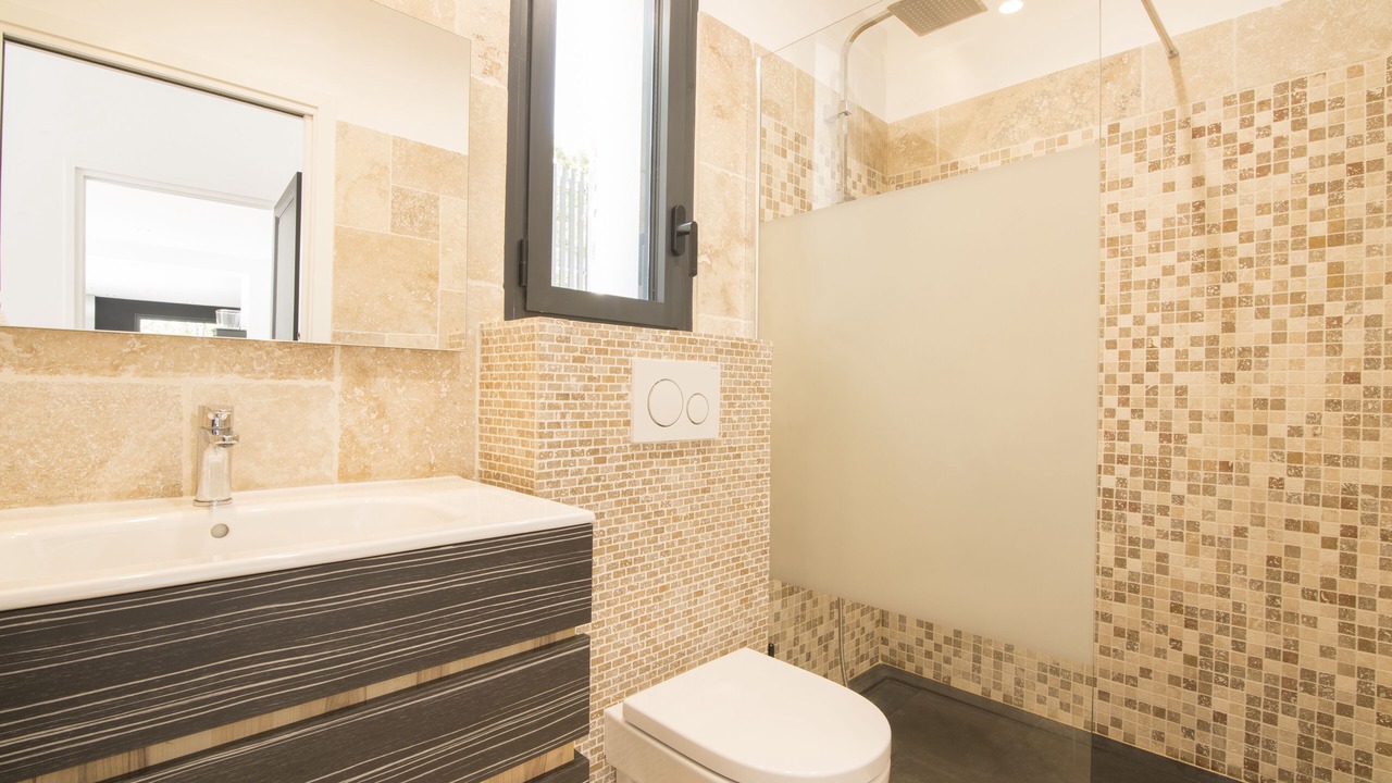 Photo of Bathroom in Saint-Etienne-de-Fontbellon