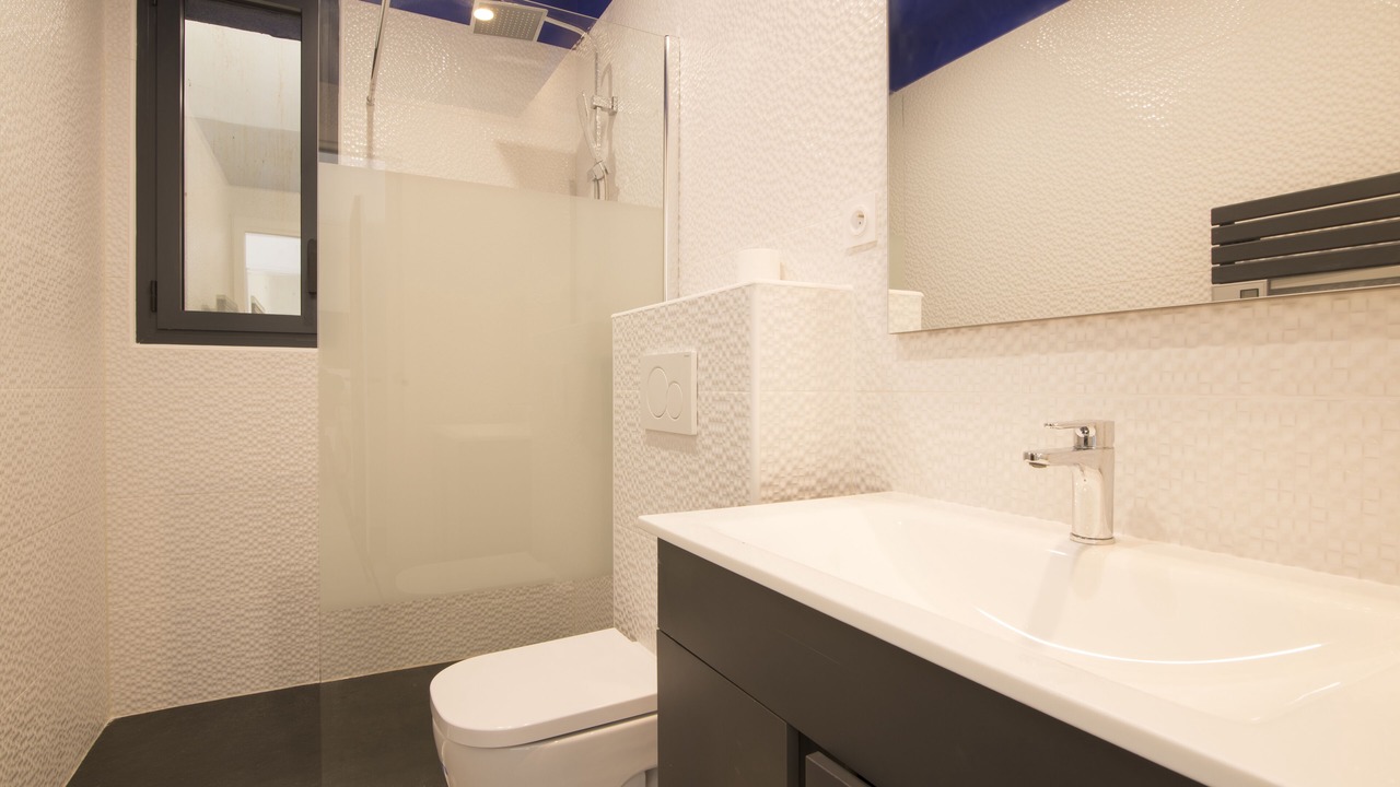 Photo of Bathroom in Saint-Etienne-de-Fontbellon