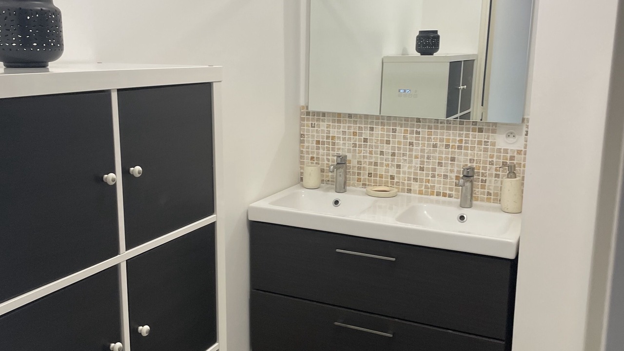 Photo of Bathroom in Ivry-port