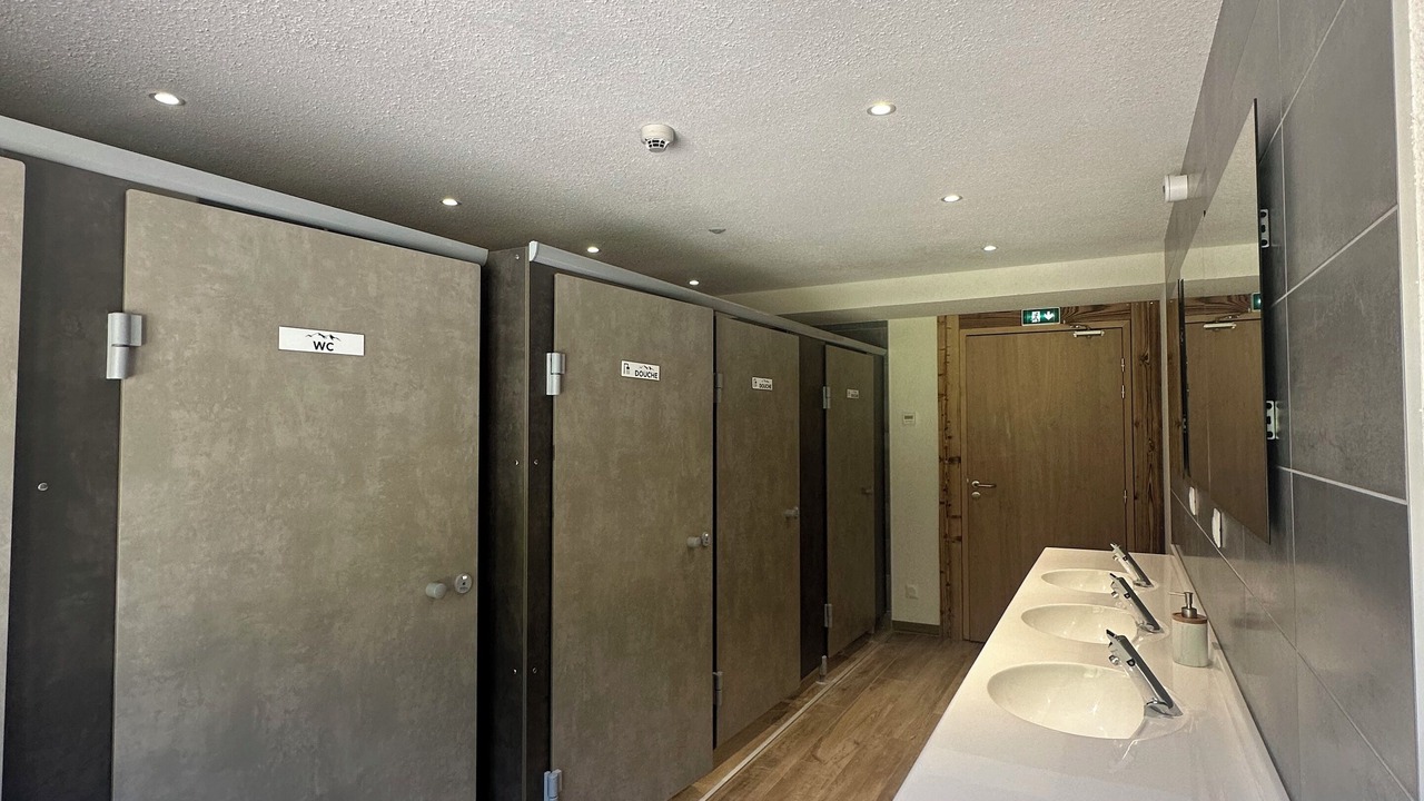 Photo of Bathroom in Les Hopitaux-Neufs