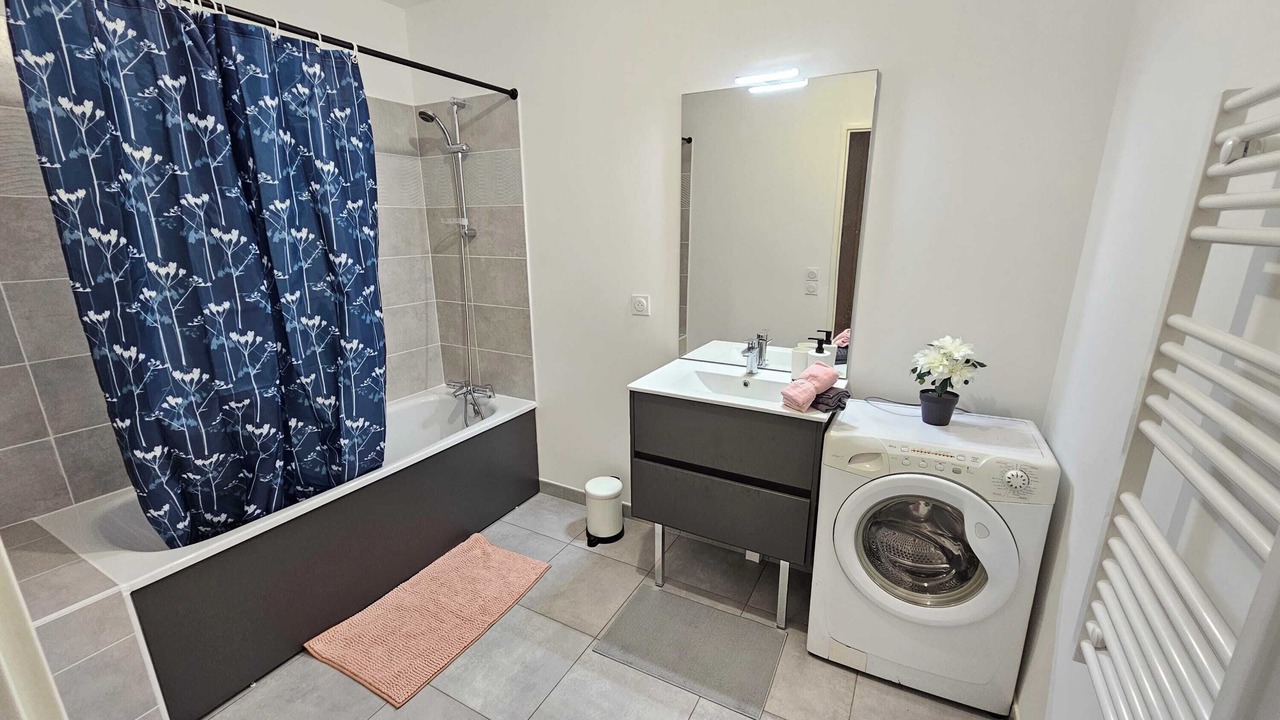 Photo of Bathroom in Bagneux
