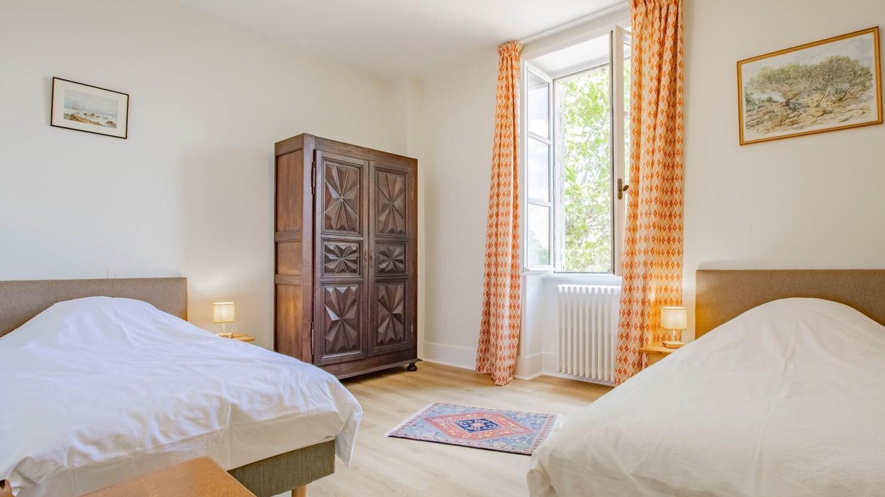 Photo of Bedroom in Aze