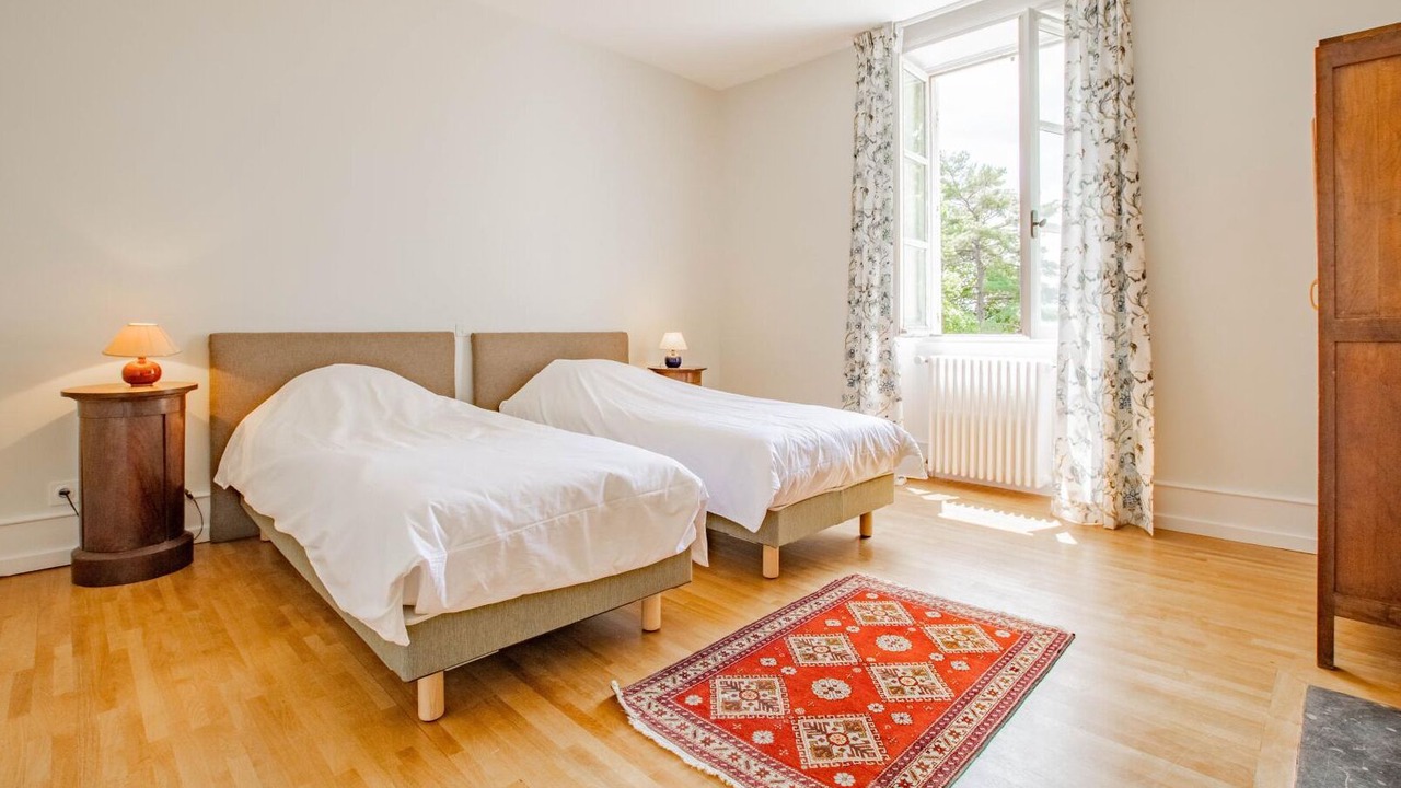 Photo of Bedroom in Aze