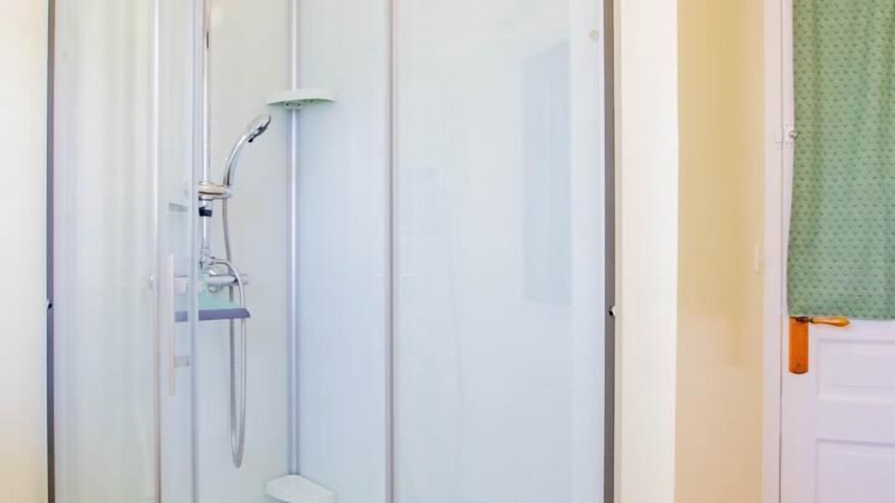 Photo of Bathroom in Aze