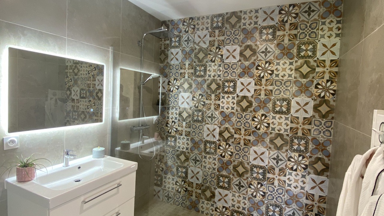Photo of Bathroom in Chamelet