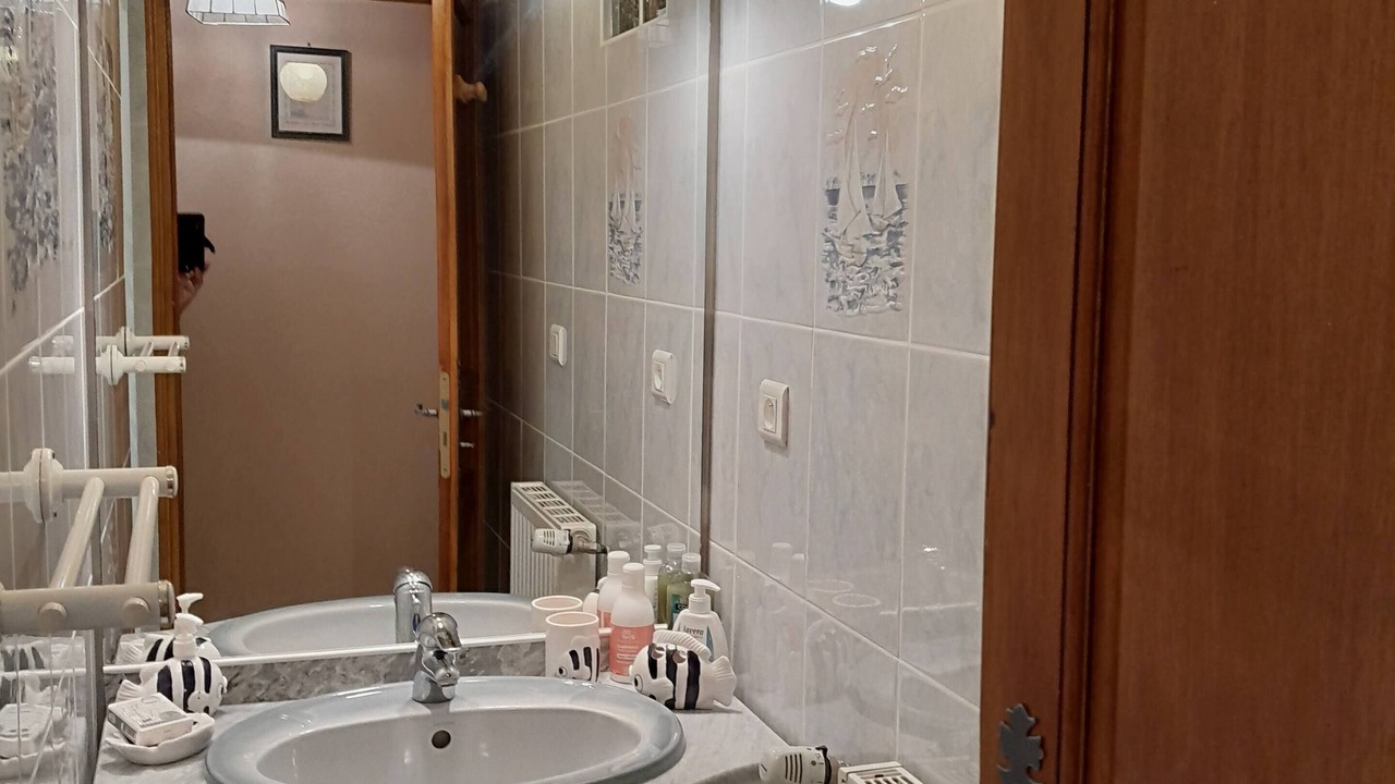 Photo of Bathroom in Castelnau-de-Mandailles