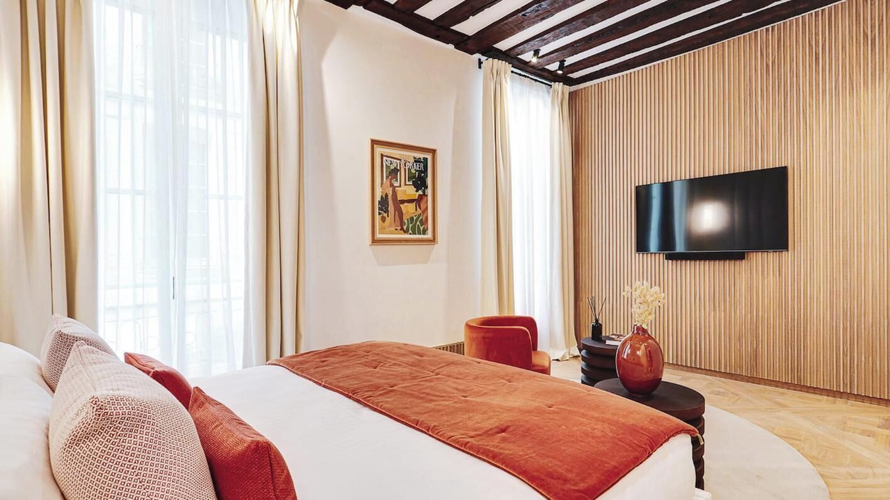 Photo of Bedroom in 6th Arrondissement