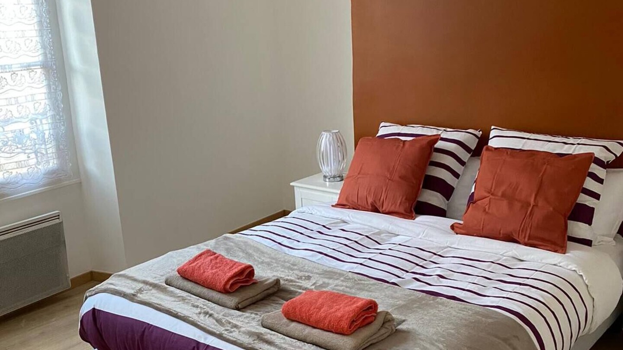 Photo of Bedroom in Arpajon