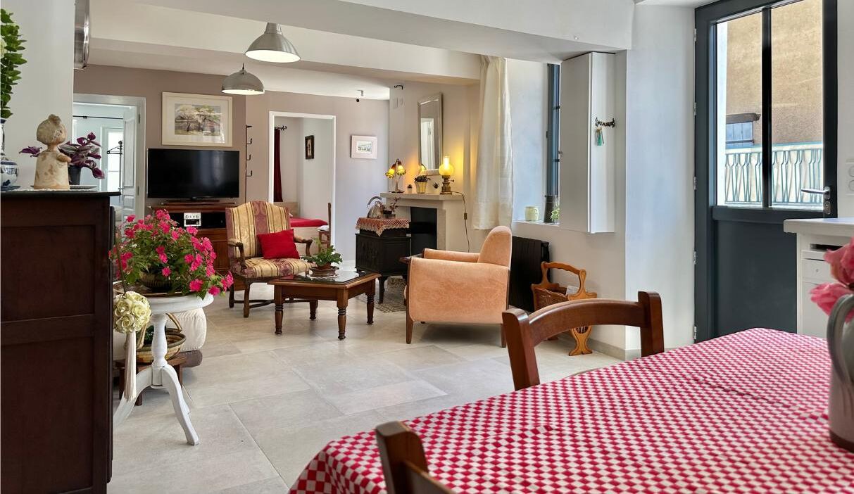 Photo of Livingroom in Augy