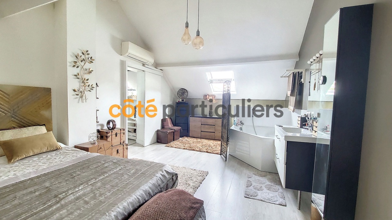 Photo of Bedroom in Adamville