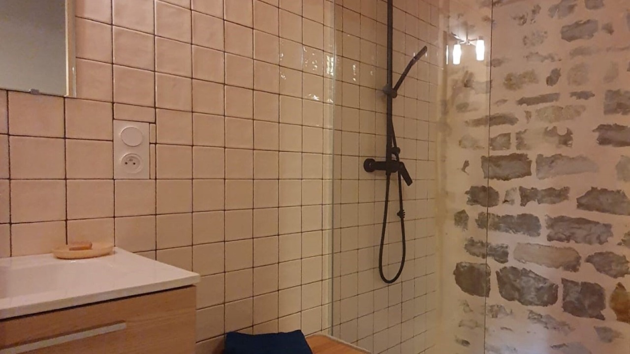Photo of Bathroom in Lucy-sur-Cure
