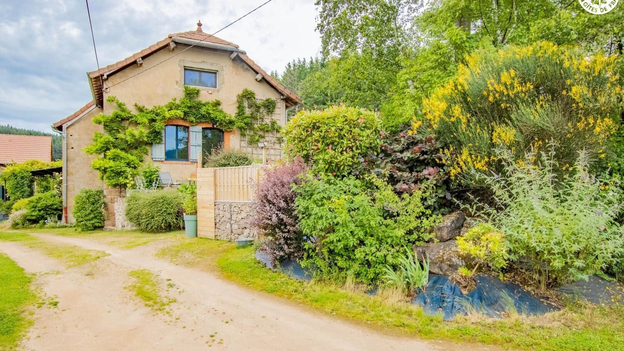 Photo of Outdoor in Montmelard