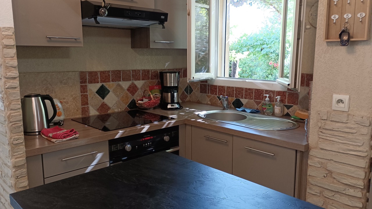 Photo of Kitchen in Loriol-du-Comtat