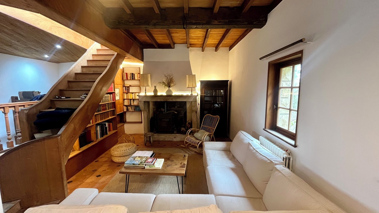 Photo of Livingroom in Montillot