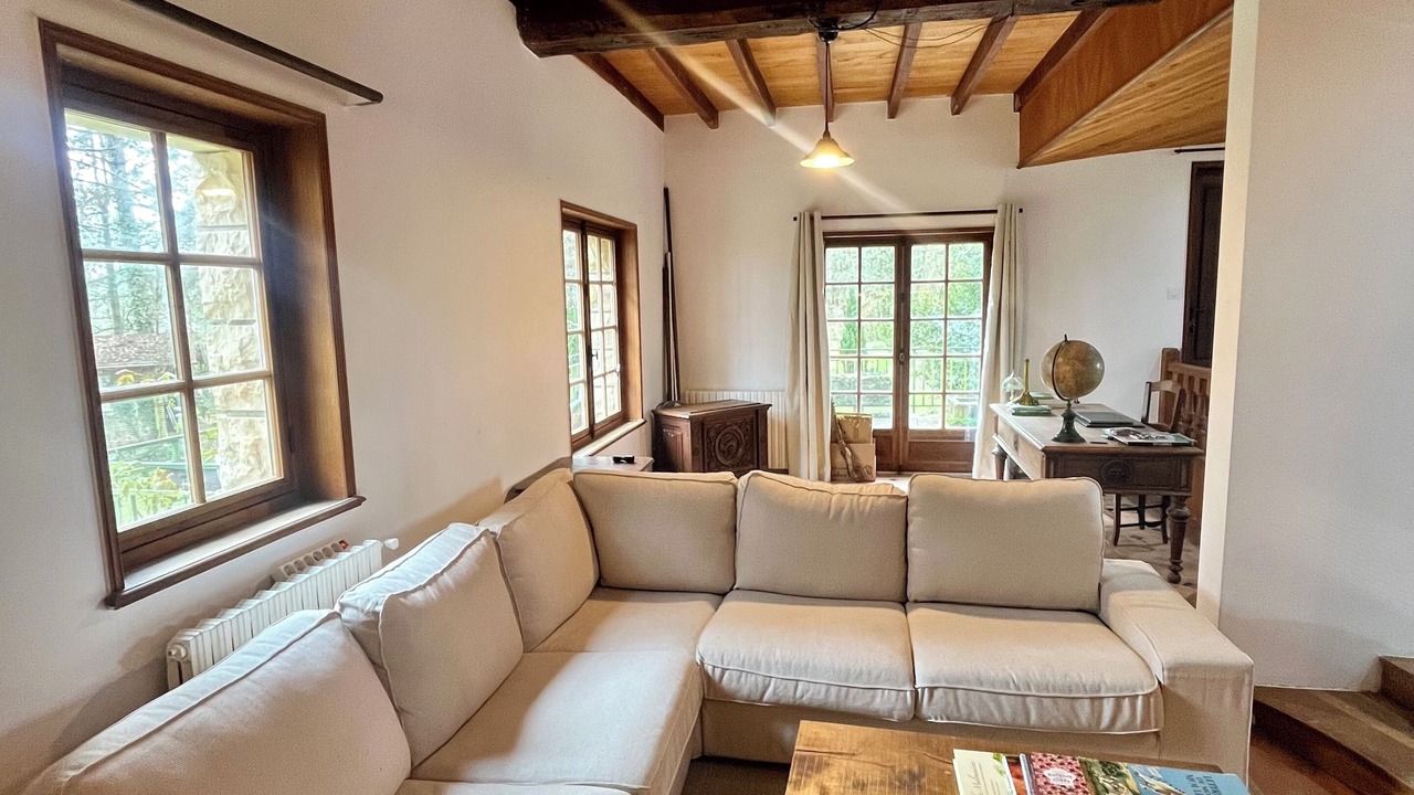 Photo of Livingroom in Montillot