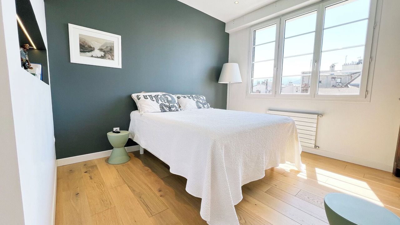 Photo of Bedroom in Grenoble City Centre