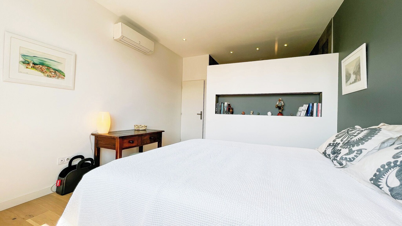 Photo of Bedroom in Grenoble City Centre