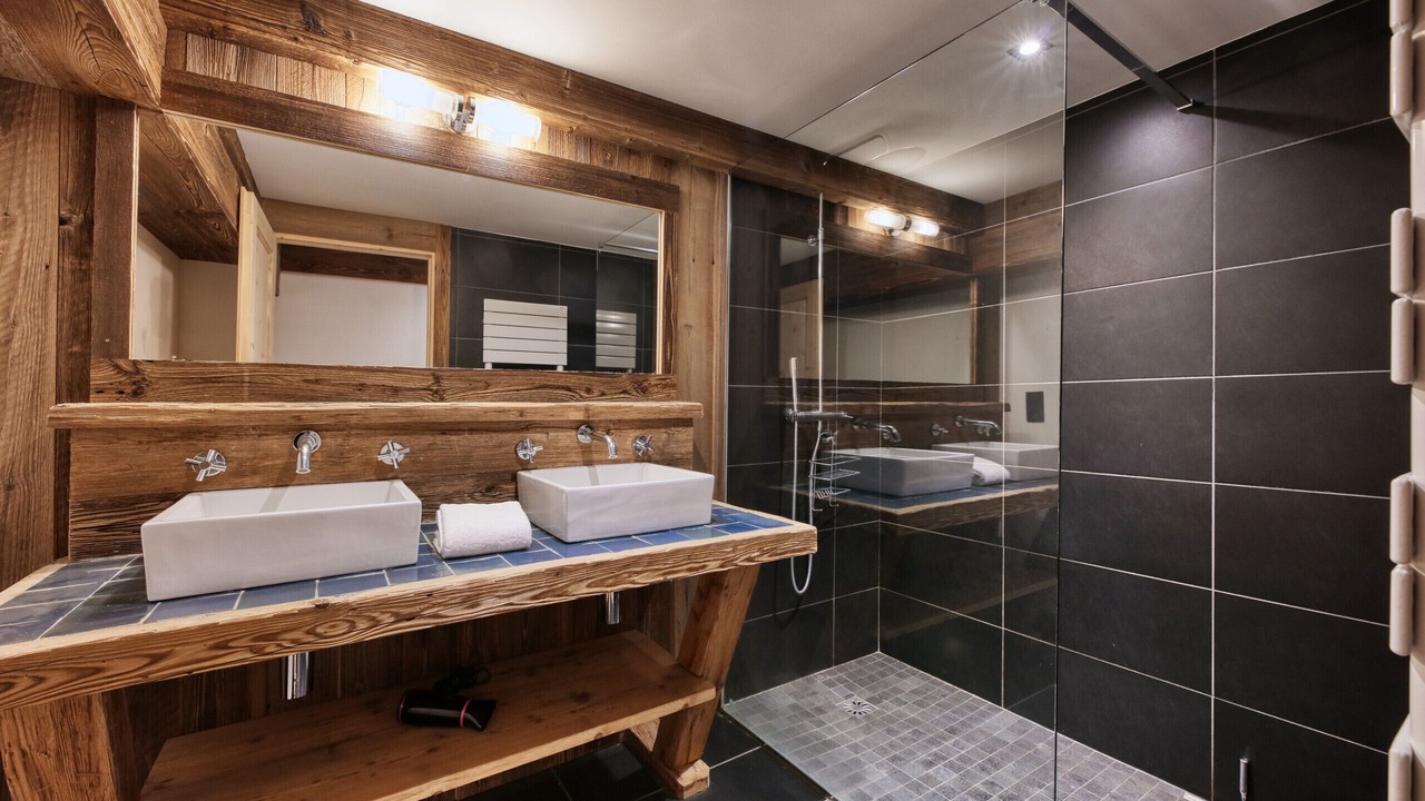 Photo of Bathroom in Saint-Nicolas-de-Veroce