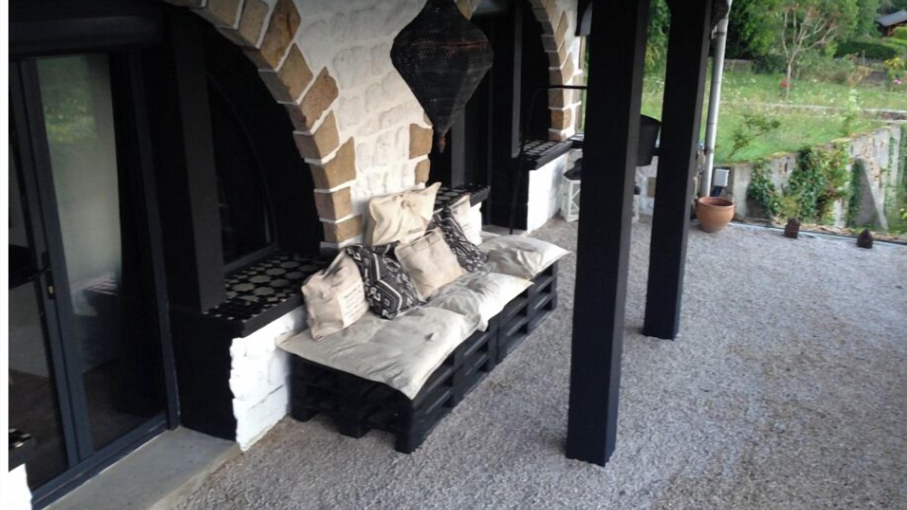 Photo of Patio Balcony in Champis