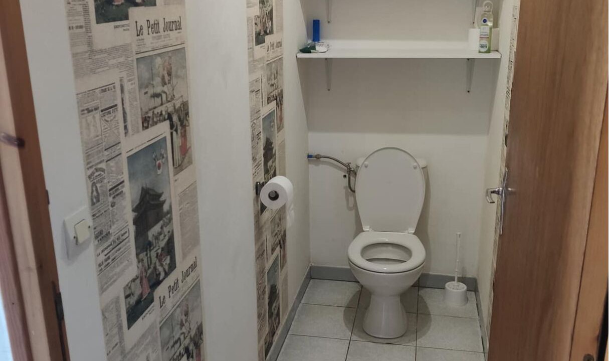 Photo of Bathroom in Lect