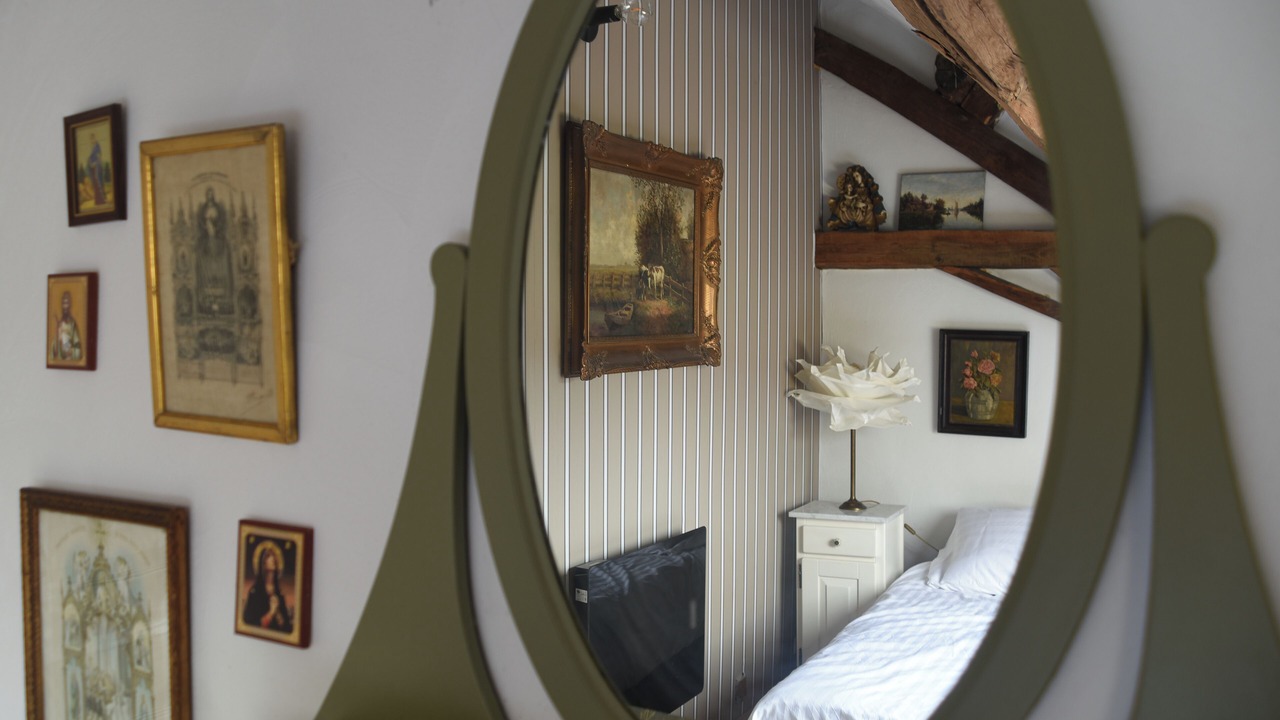 Photo of Bedroom in Larochemillay