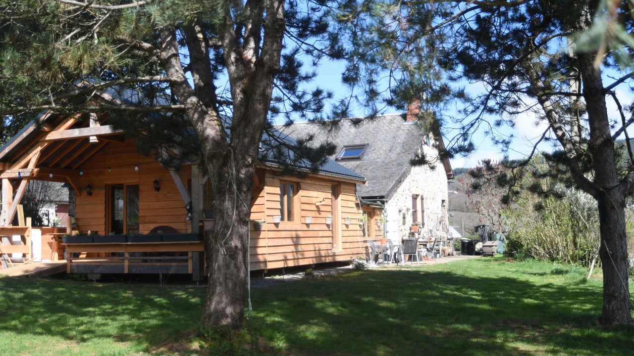 Photo of Outdoor in Larochemillay