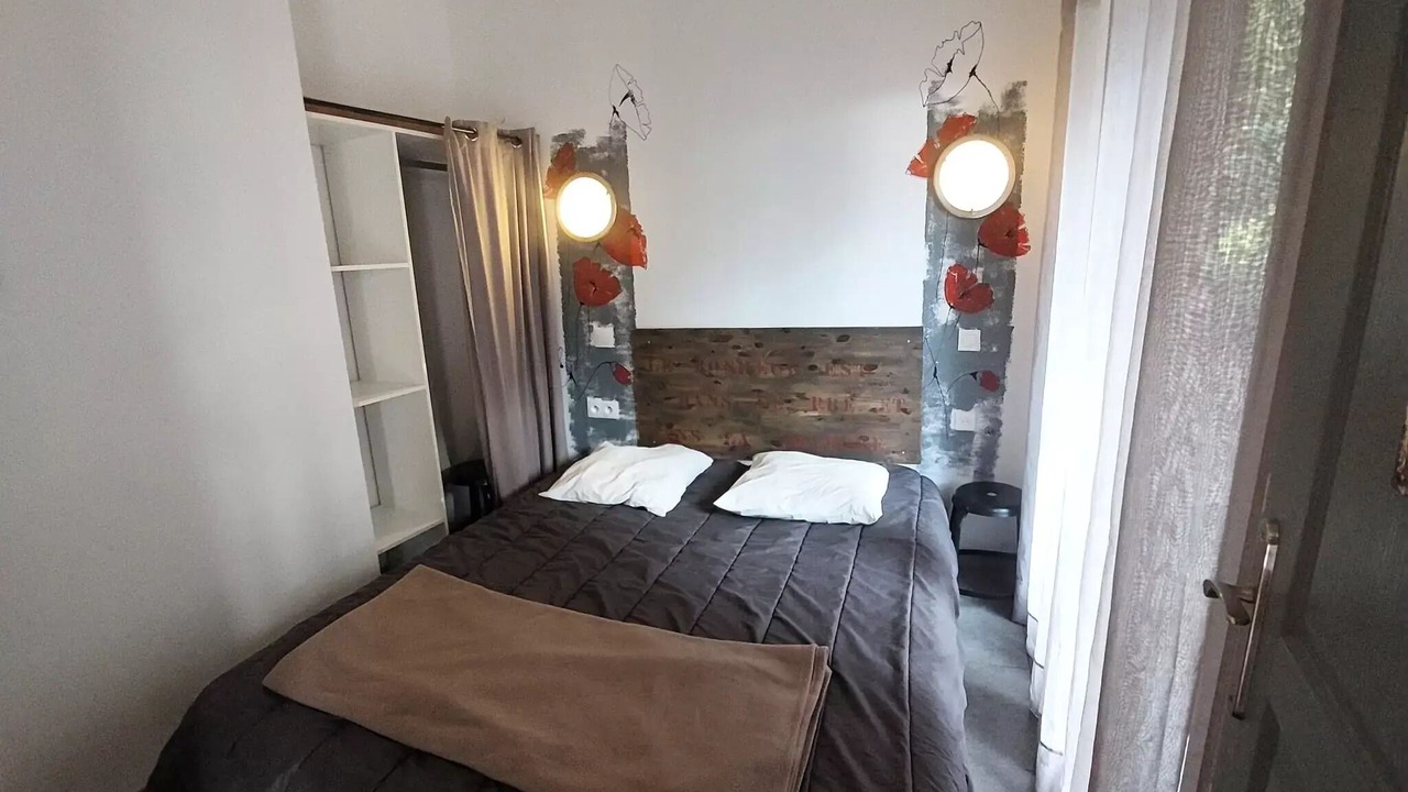 Photo of Bedroom in Saint-Paul-Trois-Chateaux