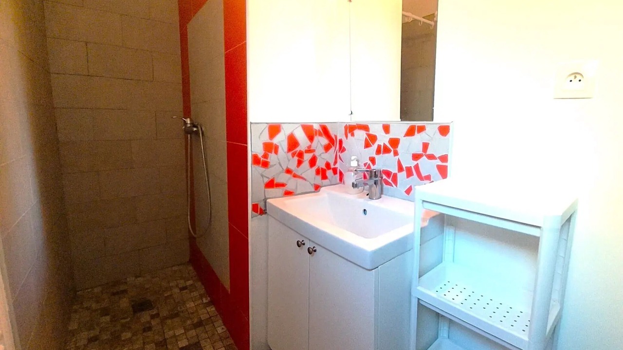 Photo of Bathroom in Saint-Paul-Trois-Chateaux