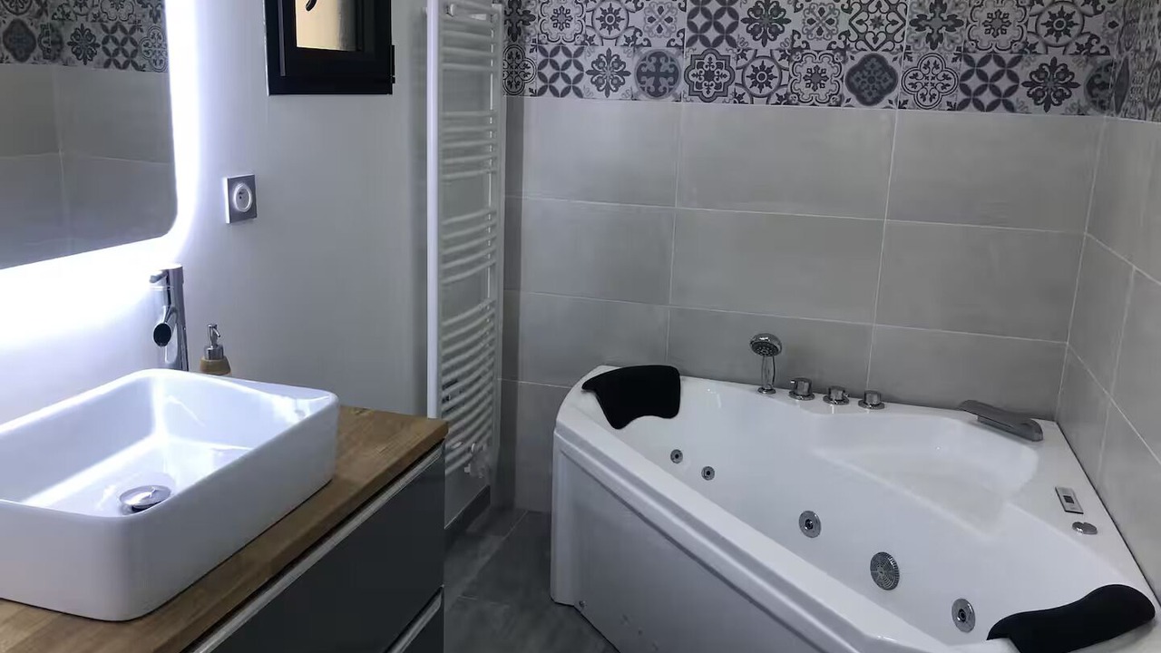 Photo of Bathroom in Upie