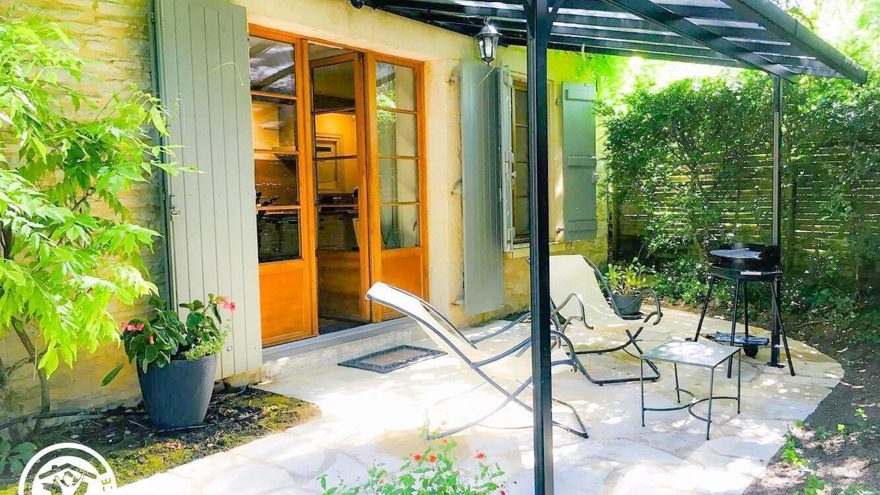 Photo of Patio Balcony in Saint-Medard