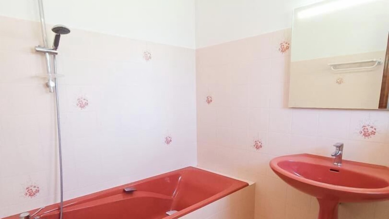 Photo of Bathroom in Saint-Medard