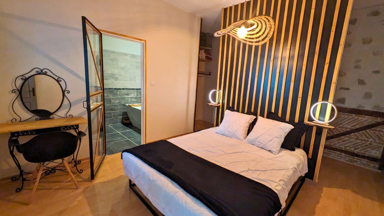 Photo of Bedroom in Valreas