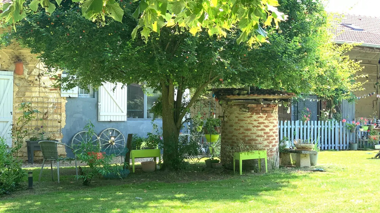 Photo of Outdoor in Romenay