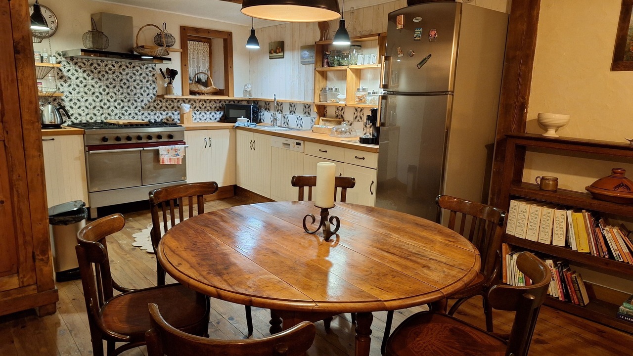 Photo of Kitchen in Saint-Jean-Saint-Maurice-sur-Loire