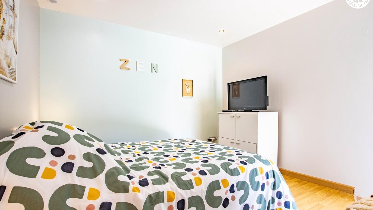 Photo of Bedroom in La Chapelle-de-Bragny