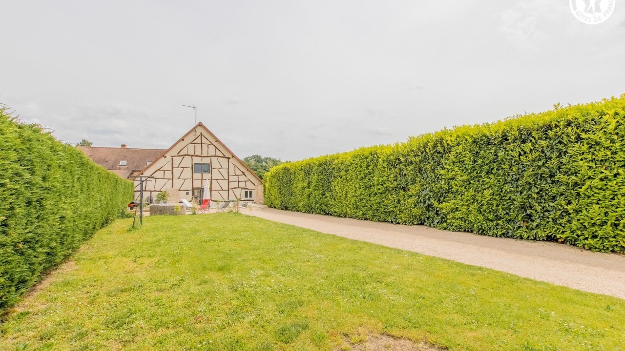 Photo of Outdoor in La Chapelle-de-Bragny