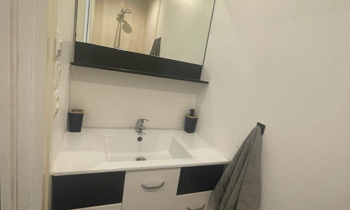 Photo of Bathroom in Villeneuve-le-Roi