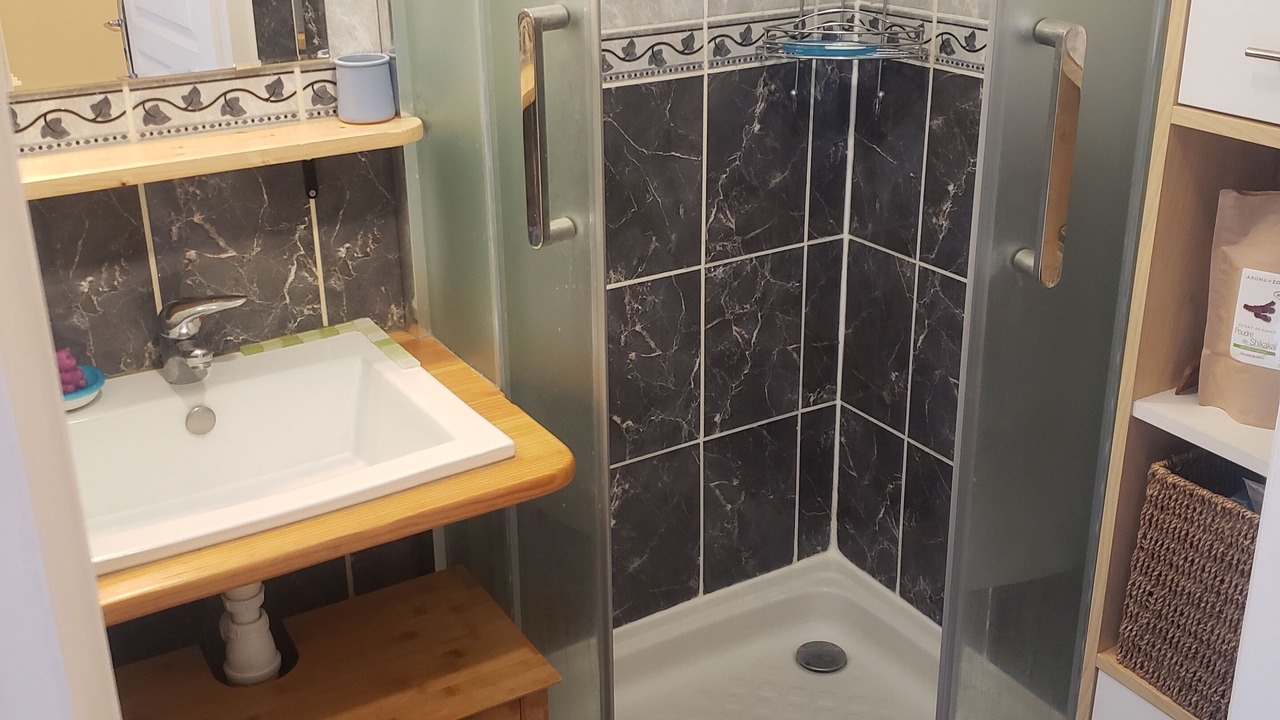 Photo of Bathroom in Le Kremlin-Bicetre