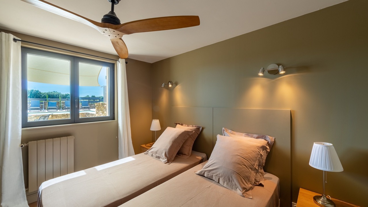 Photo of Bedroom in Suze-la-Rousse